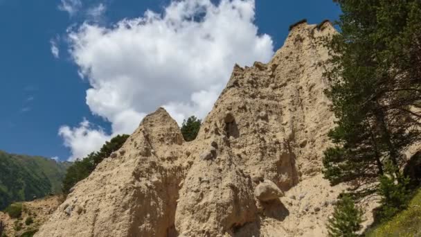 Russia Time Lapse Movimenti Nuvole Acqua Scorrono Fiume Tempestoso Nelle — Video Stock