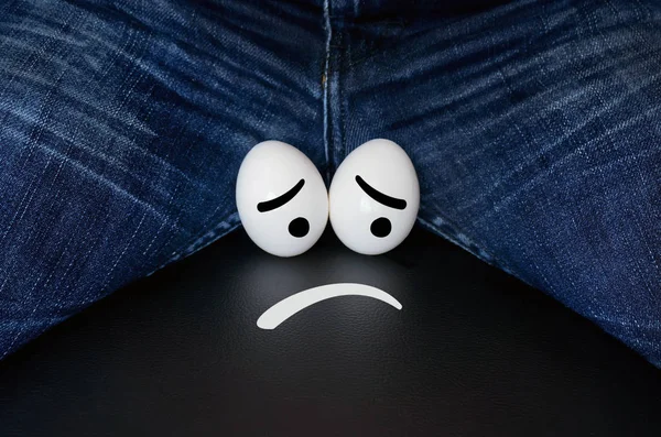 üzgün yüz tavuk yumurtası sorunları sembolize