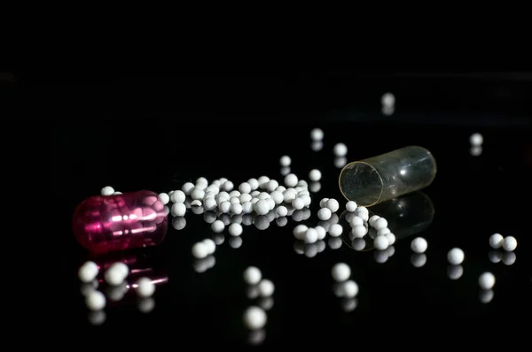 Comprimé capsule boules de drogue — Photo