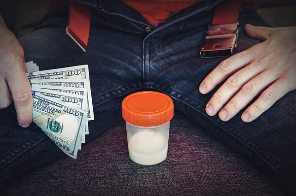 человек с анализом спермы
