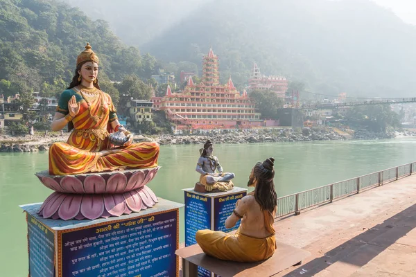 Sculptures du Gange, de Shiva et du sage — Photo