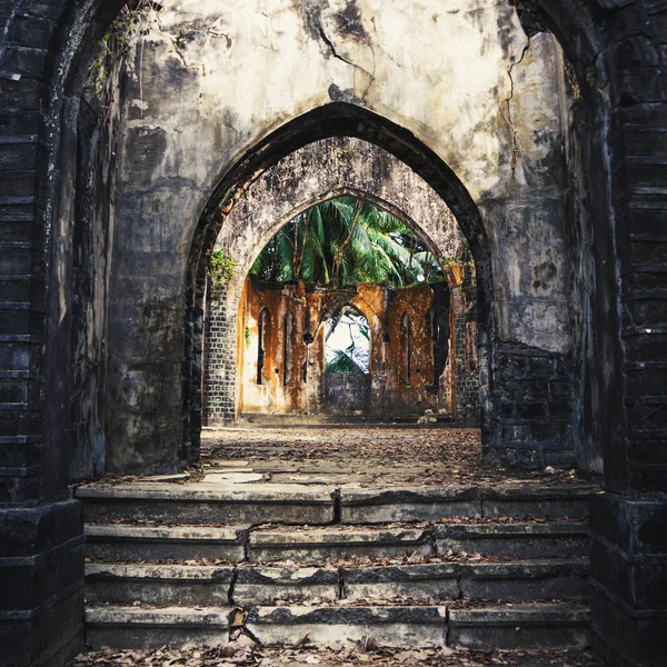 Velha igreja presbiteriana ruínas Ross Island, Porto Blair — Fotografia de Stock