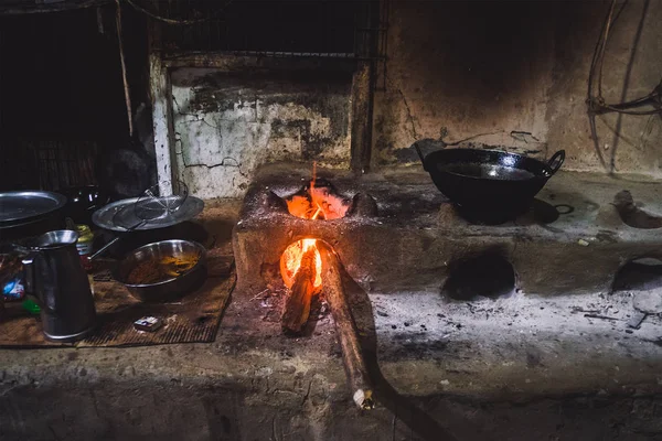Κουζίνα του ο φτωχός χωρικός της Νοτιοανατολικής Ασίας — Φωτογραφία Αρχείου