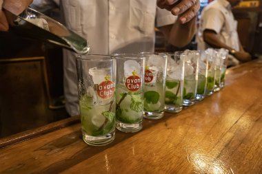 Havana, Küba 'daki La Bodeguita del Medio, Mojito' nun doğduğu yer, ünlü bir turistik mekan ve Ernest Hemingway gibi ünlülerin favorisi olmuştur.