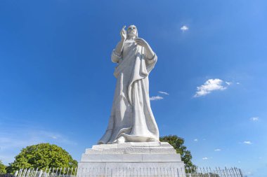 Havana 'lı İsa, Küba Havana' ya tepeden bakan Nasıralı İsa 'yı temsil eden büyük bir heykel..