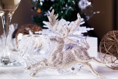  Yeni yıl masa süslemeleri resmi. Noel arka plan zekâ