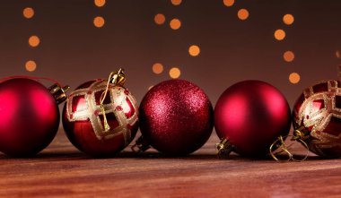 Güzel dekoratif Noel topları grup.