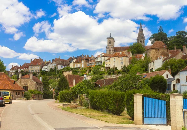 Picturesque medieval town of Semur en Auxois — Stock Photo, Image