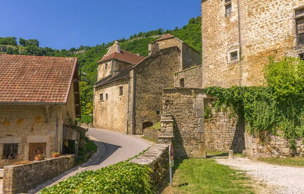 Picturesque medieval village Chateau-Chalon — Stock Photo, Image