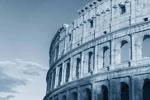 gün batımında Kolezyum Roma