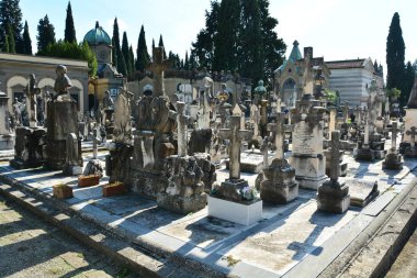 Floransa 'da San Miniato al Monte kilisesindeki mezarlık İtalya Toskana.