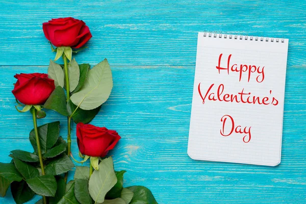 Feliz día de San Valentín, postal, rosas rojas —  Fotos de Stock