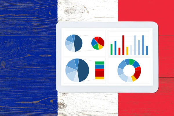 Kolorowy Deska Rozdzielcza Nad Francuską Flagą Malowany Stół — Zdjęcie stockowe