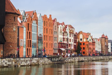 Yolcu gemisinde Motlawa nehir Gdansk, Polonya