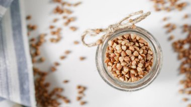 Cam Kavanoz içinde pişmemiş buğday yakın çekim