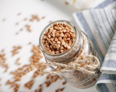 Cam Kavanoz içinde pişmemiş buğday yakın çekim