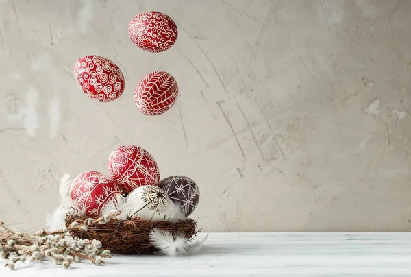 Натюрморт с Pysanky, украшенные пасхальные яйца — стоковое фото