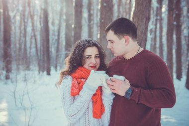 Çift içecek çay kış orman
