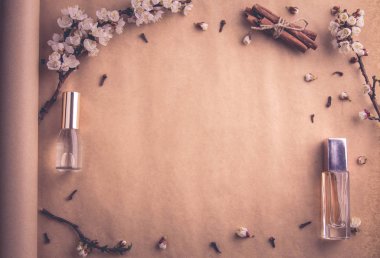 Malzemelerle parfüm şişe