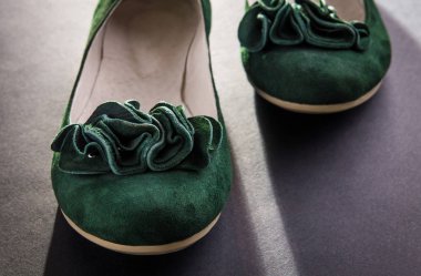 Yeşil süet daireler