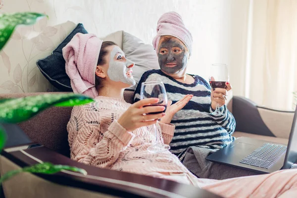 Mother Day Mother Her Adult Daughter Applied Facial Masks Home — Stock Photo, Image