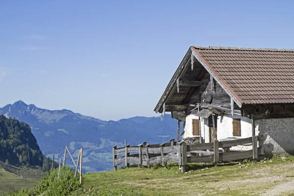 Cabana Nesselbrand os Alpes de Chiemgau — Fotografia de Stock
