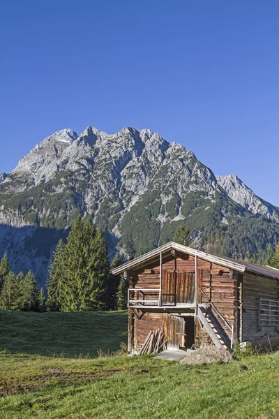 Karlalm in de vallei van de Riss in Tirol — Stockfoto