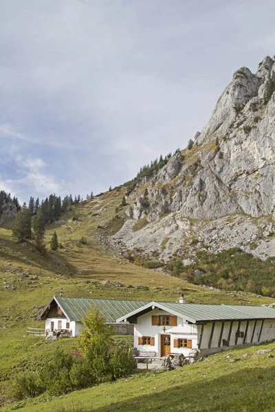 Scharnitzalm posteriore a sud di Benediktenwand — Foto Stock