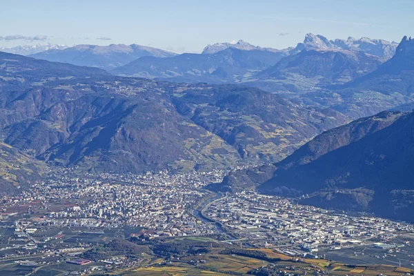 Bolzano - capital de la provincia del Tirol del Sur — Foto de Stock