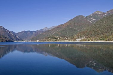 Göl Ledro içinde Trentino