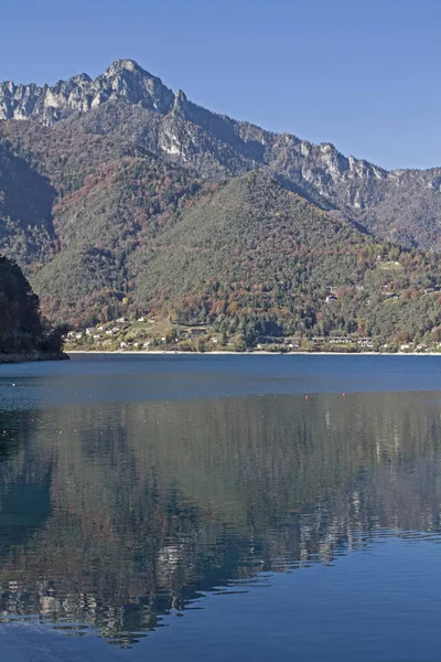 Lago Ledro em Trentino — Fotografia de Stock