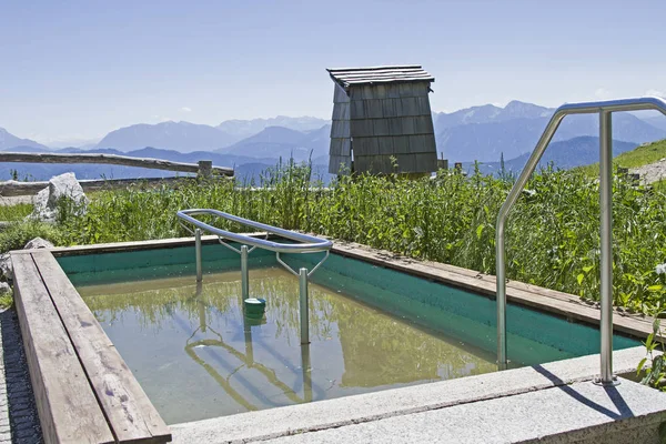 Yüksek Alp Kneipp havuzu