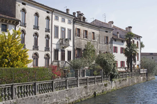 Vittorio Veneto - oude stad in Veneto — Stockfoto