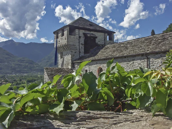 Castillo en Vogogna — Foto de Stock