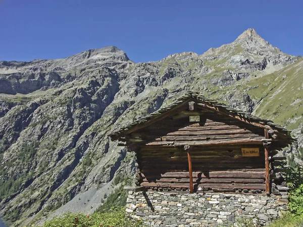 Cabane alpine dans le Piémont — Photo