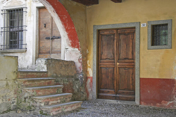 Detail in an alley of the small Italian town of Orta