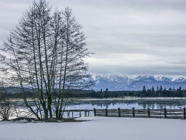 Lago Kirchsee no inverno — Fotografia de Stock