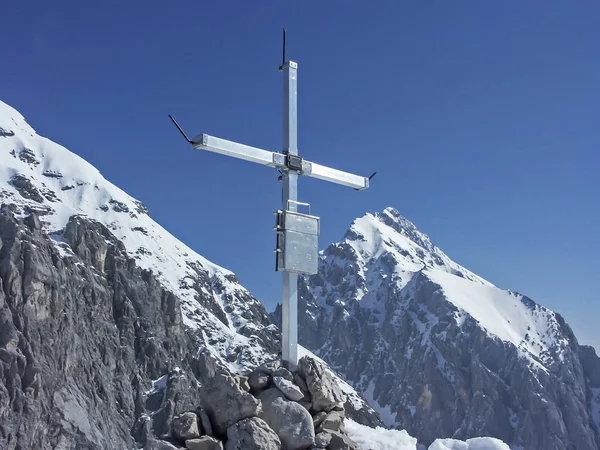 Gipfelkreuz - der Gipfel ist erreicht — Stockfoto