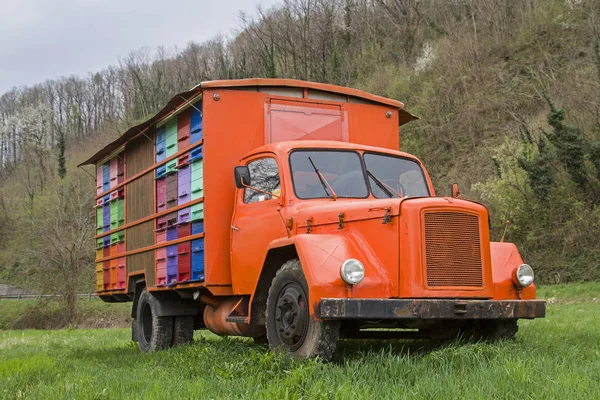 La casa mobile delle api — Foto Stock