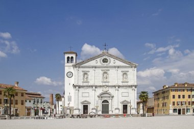 Piazza Grande ile katedral Palmanova otelleri