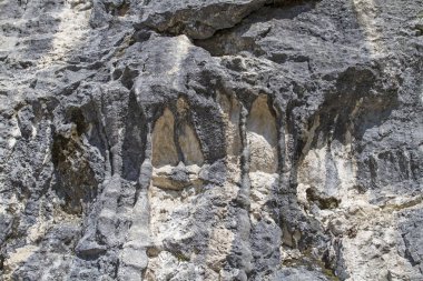 Friuli yapısında kaya