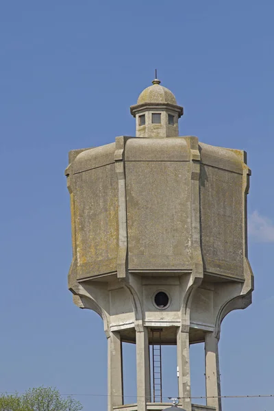 Wieża ciśnień w mieście Palma Nova — Zdjęcie stockowe