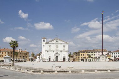 Piazza Grande ile katedral Palmanova otelleri