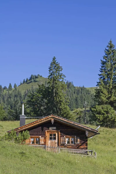 Bovenste Orterer Alm ten zuiden van Benediktenwand — Stockfoto