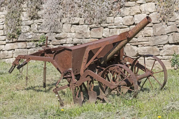 Old iron plow — Stock Photo, Image