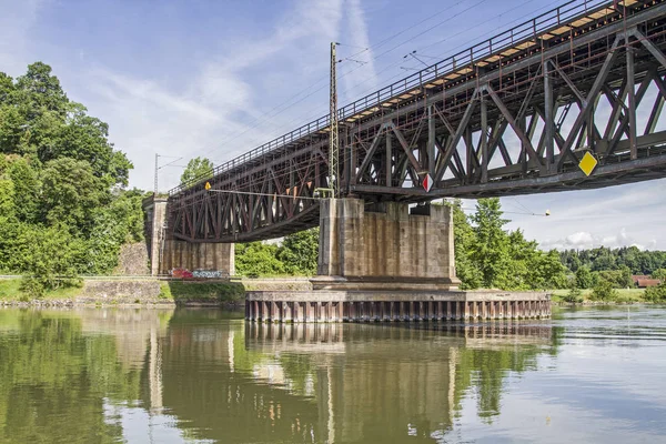 Spoorbrug over de Donau — Stockfoto