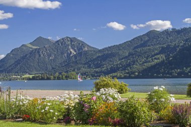 Schliersee - Upper Bavaria pastoral dağ gölü