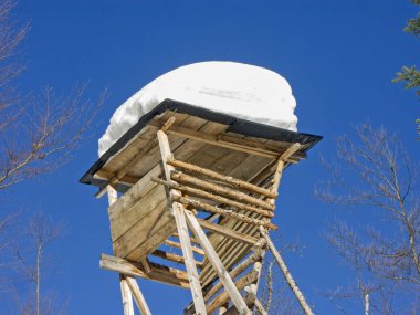 Avcı'nın standı kar kaplı