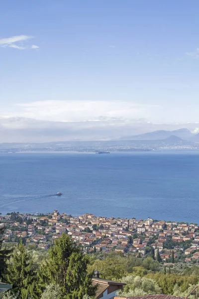Overlooking Lake Garda — Stock Photo, Image