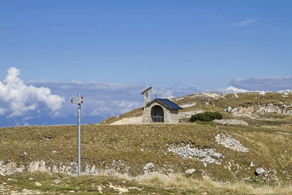 Kapel op Monte Altissimo — Stockfoto